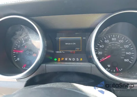 2020 Ford Mustang Ecoboost Premium z USA, uszkodzony, nr VIN 1FATP8UH5L5114502